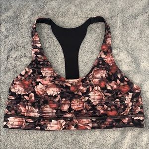 Lululemon sports bra